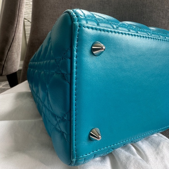 Lady Dior｜Medium Bag in Blue - Picture 8 of 12